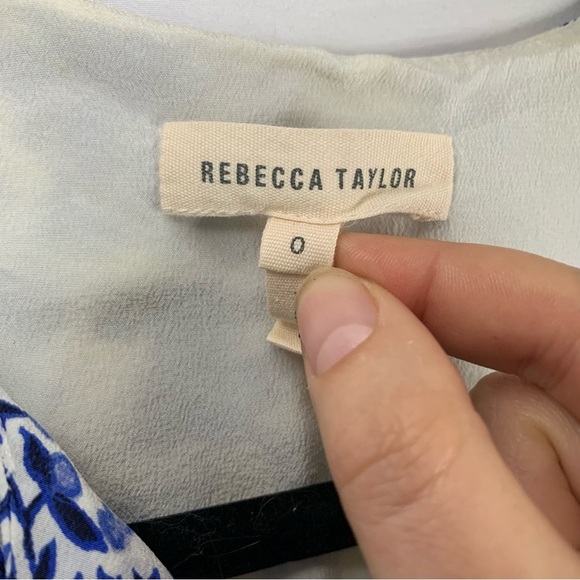 Rebecca Taylor Aimee Floral Blue & White Silk Sleeveless Blouse, size 0 - Picture 3 of 9